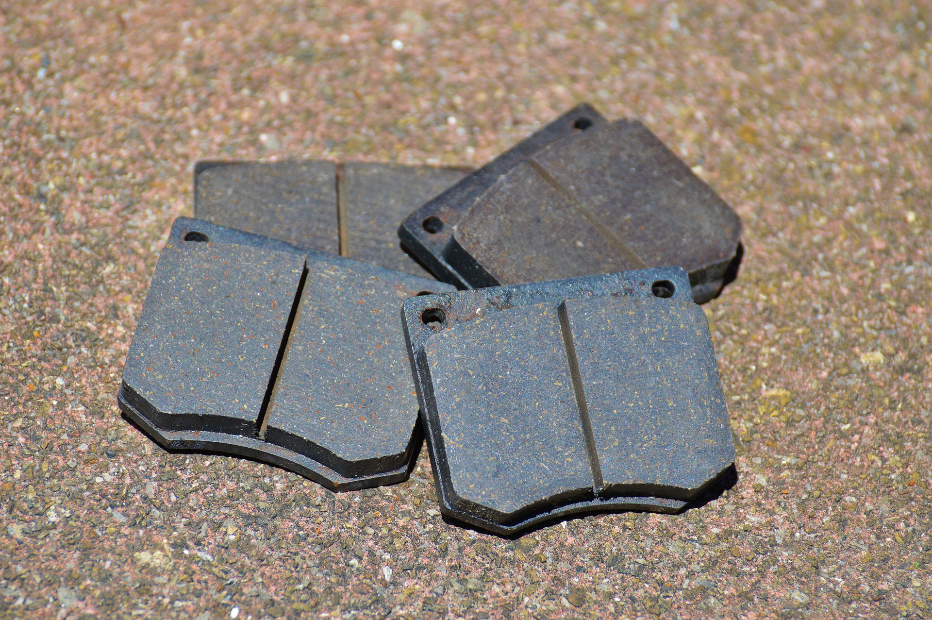brake-pads-2389896_1920
